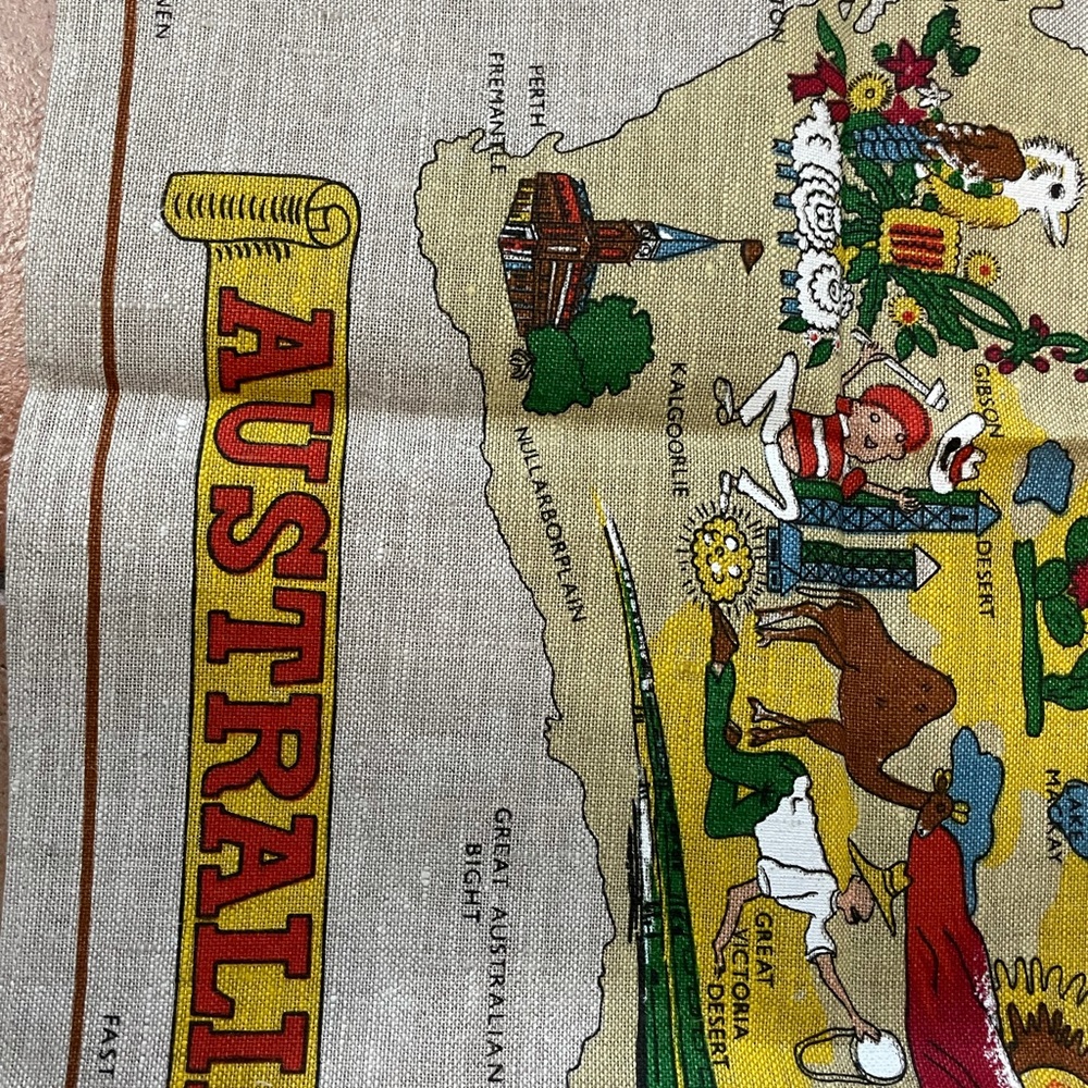 Hermes Auth designed by Hermes Vtg linen map of Australia measures 29 x 19 - Picture 9 of 12
